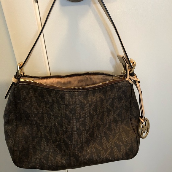 Michael Kors Handbags - Michael Kors Purse
